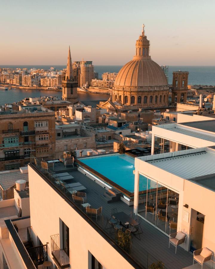 The Embassy Valletta Hotel Exteriör bild